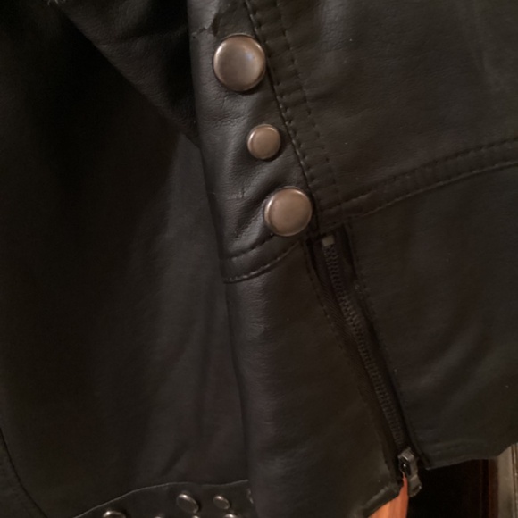 Faux black Leather Biker Style Jacket 1X - Picture 3 of 6